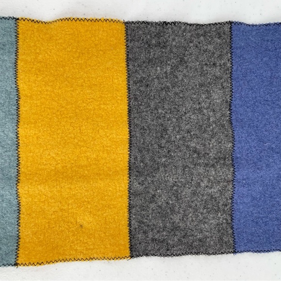 Tamara’s 100% Wool Made in USA Piecework Wrap Button Accented Whipstitched Scarf - Picture 7 of 12